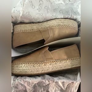 New, never worn Sam Edelman slip on